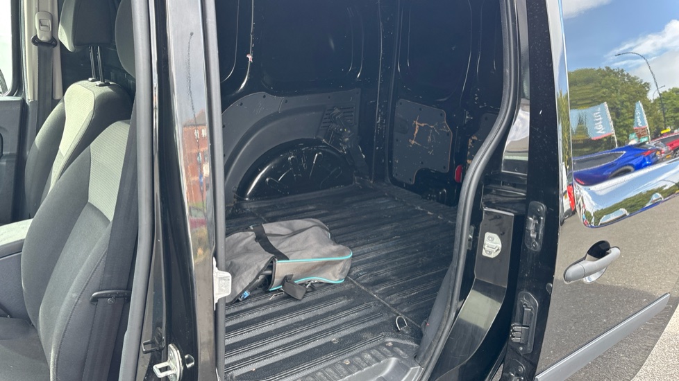 Renault Kangoo Ze Electric ML20 44kW 33kWh Business+ i-Van Auto - Image 16