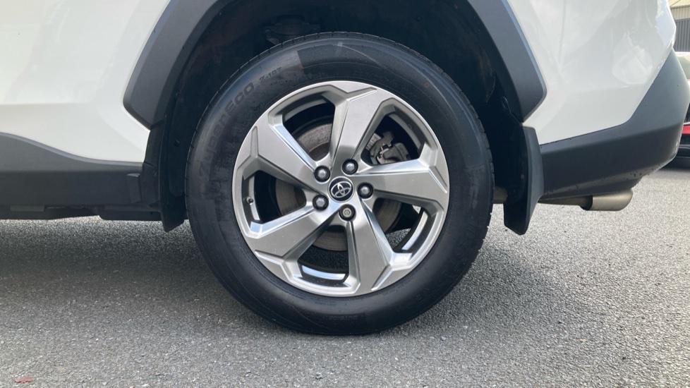 Toyota RAV4 2.5 VVT-i Hybrid Design 5dr CVT Hybrid Estate - Image 7