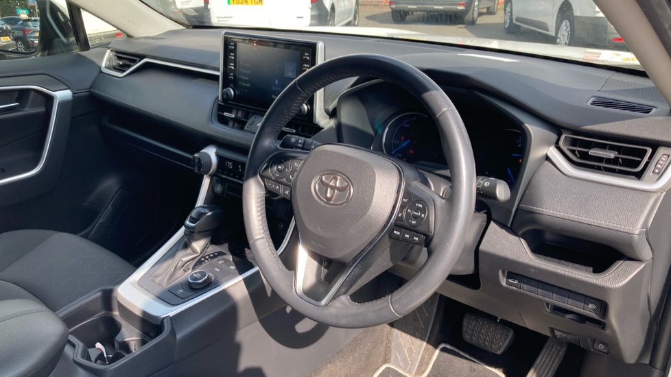 Toyota RAV4 2.5 VVT-i Hybrid Design 5dr CVT Hybrid Estate - Image 11