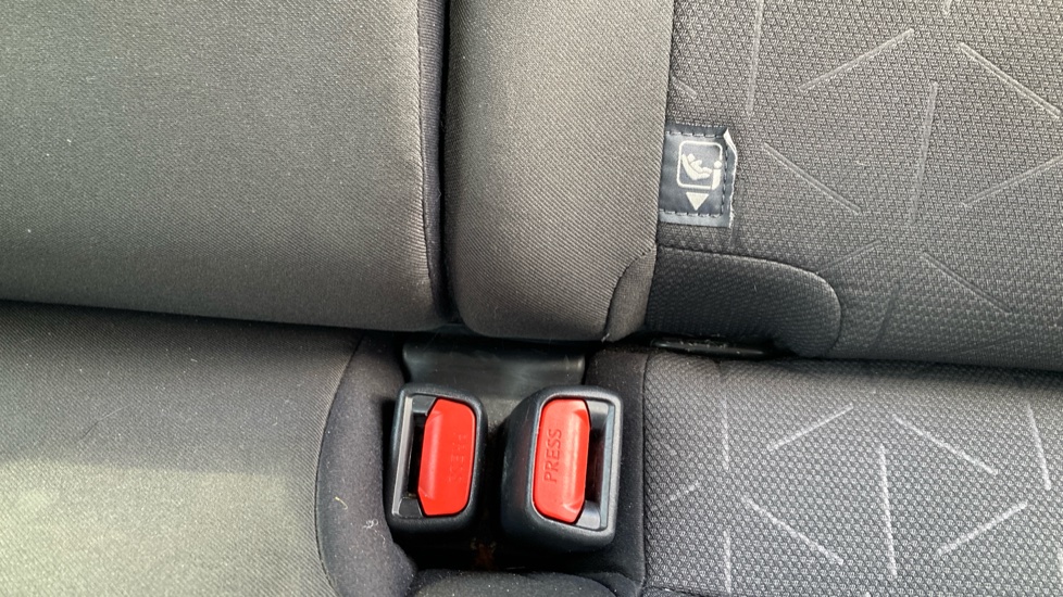 Toyota RAV4 2.5 VVT-i Hybrid Design 5dr CVT Hybrid Estate - Image 17