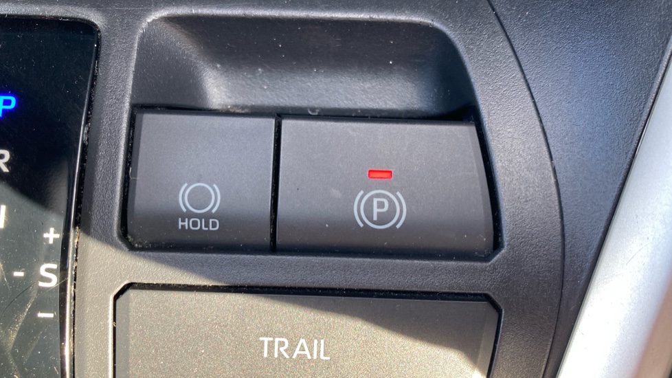 Toyota RAV4 2.5 VVT-i Hybrid Design 5dr CVT Hybrid Estate - Image 39