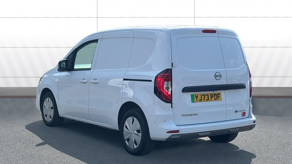 Nissan Townstar L1 Electric 90kW Tekna Van Auto 45kWh - Image 2