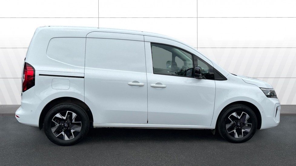 Nissan Townstar L1 Electric 90kW Tekna+ Van Auto 45kWh - Image 5