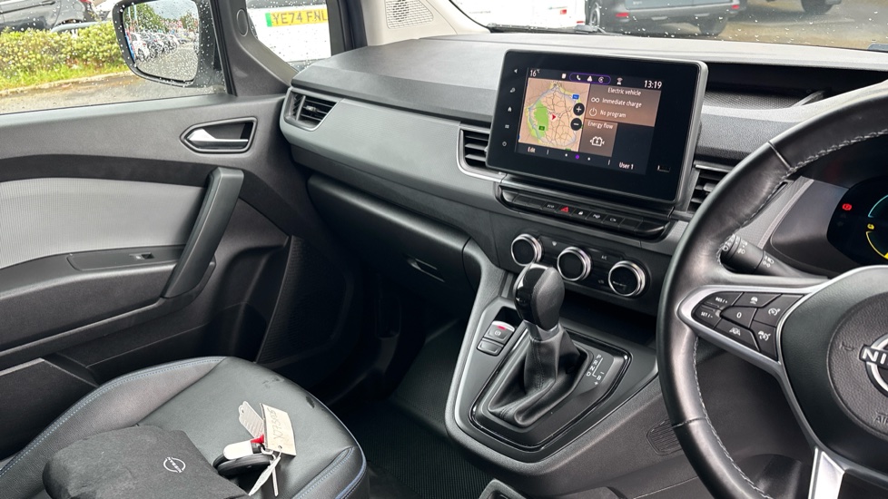 Nissan Townstar L1 Electric 90kW Tekna+ Van Auto 45kWh - Image 14
