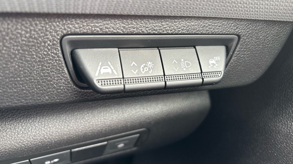 Nissan Townstar L1 Electric 90kW Tekna+ Van Auto 45kWh - Image 23