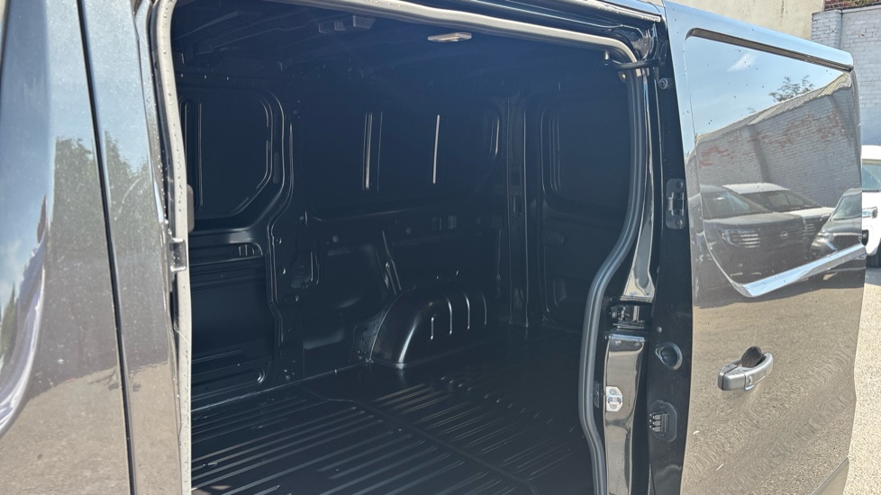 Renault Trafic Lwb Diesel LL30 Blue dCi 150 Extra Sport [Safety] Van - Image 16