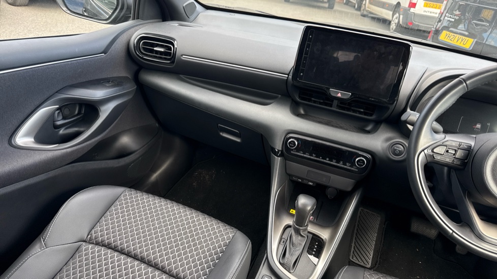Mazda 2 Hybrid 1.5i Hybrid Homura 5dr CVT Hybrid Hatchback - Image 14