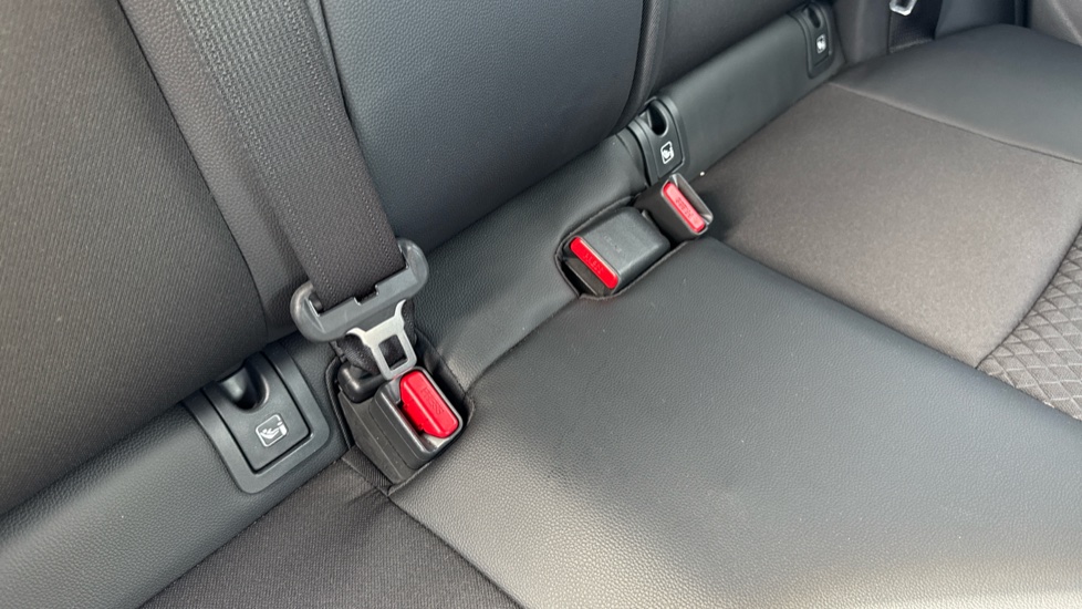 Mazda 2 Hybrid 1.5i Hybrid Homura 5dr CVT Hybrid Hatchback - Image 17