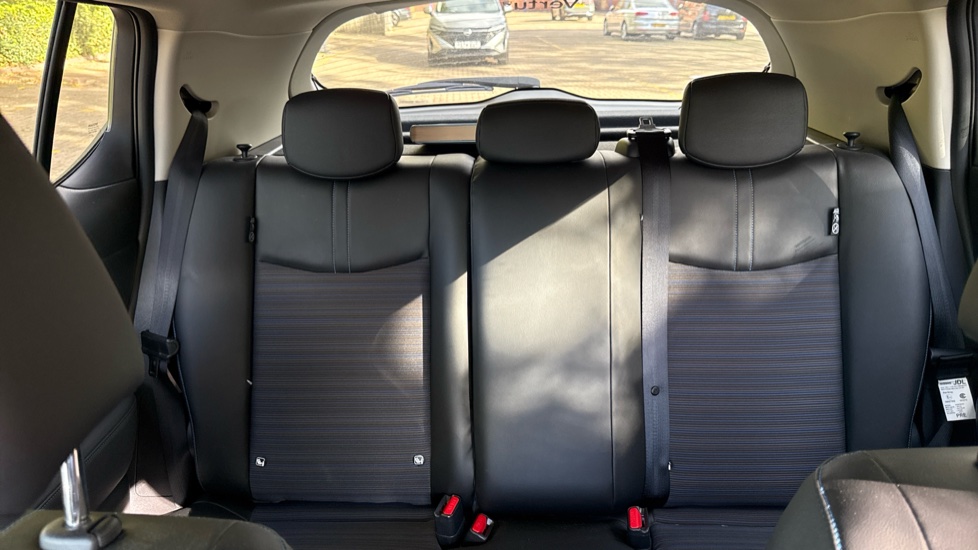 Nissan LEAF 110kW N-Connecta 40kWh 5dr Auto Electric Hatchback - Image 15