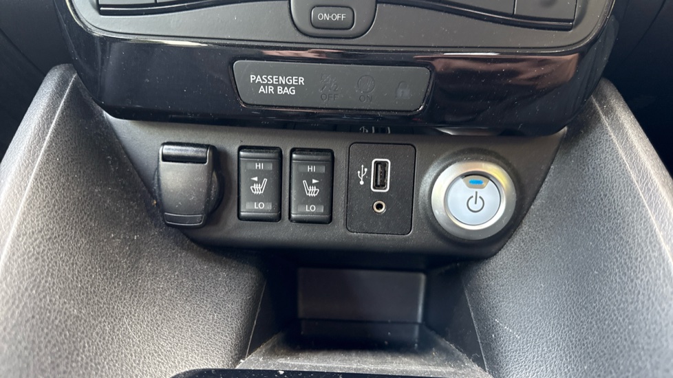 Nissan LEAF 110kW N-Connecta 40kWh 5dr Auto Electric Hatchback - Image 21