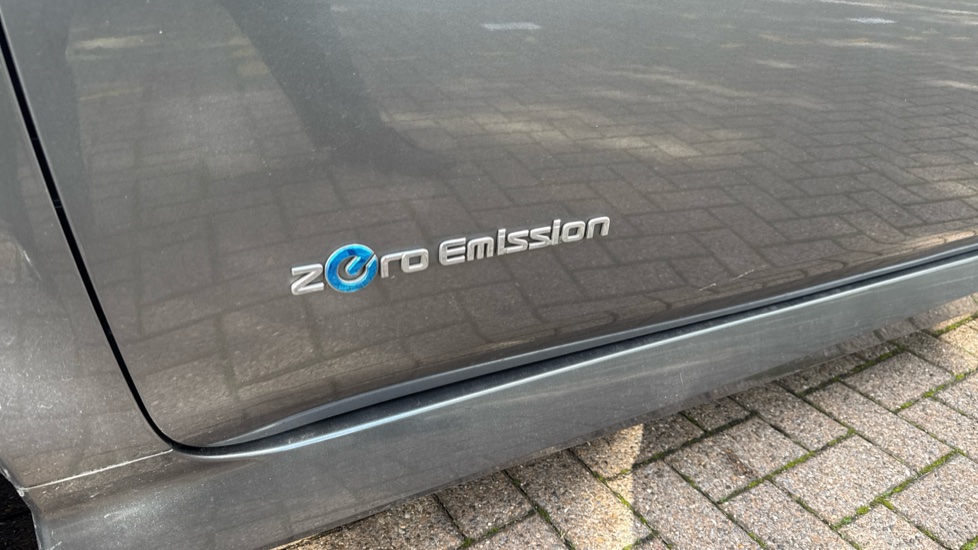 Nissan LEAF 110kW N-Connecta 40kWh 5dr Auto Electric Hatchback - Image 38