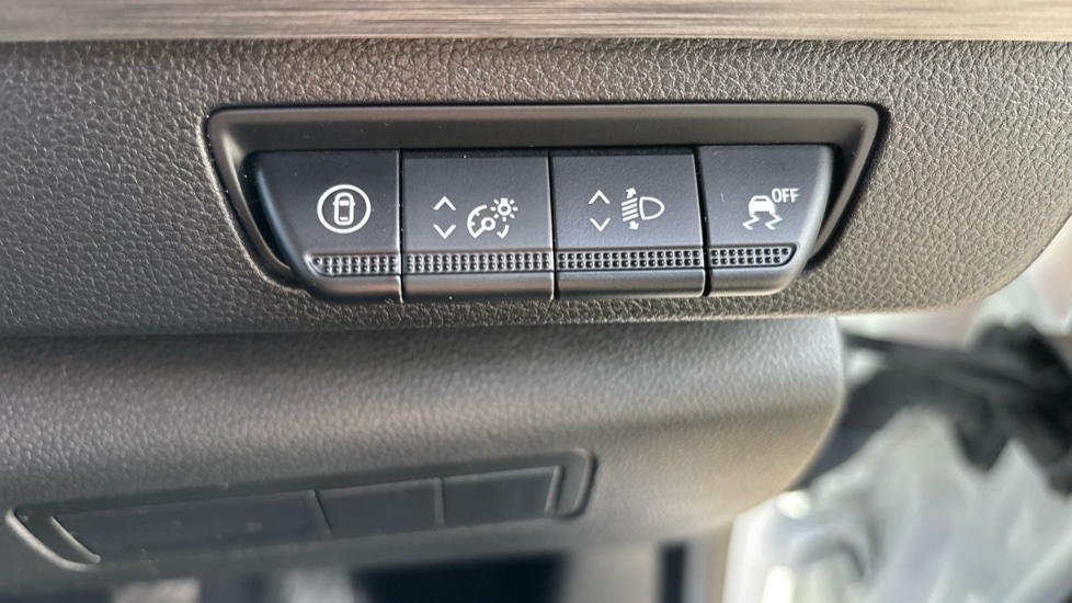 Nissan Townstar L1 Petrol 1.3 Tekna Van Auto [Safety] - Image 23