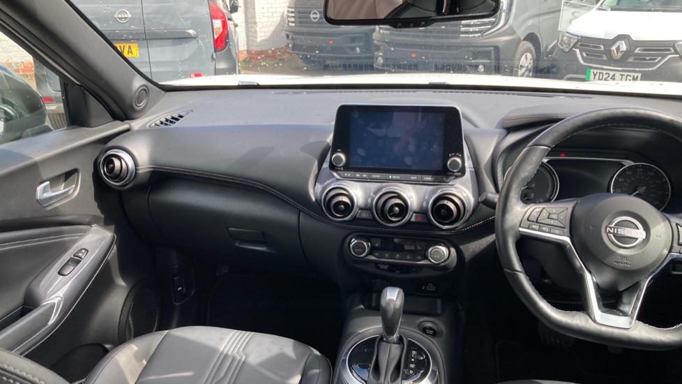Nissan Juke 1.6 Hybrid Tekna 5dr Auto Hybrid Hatchback - Image 14