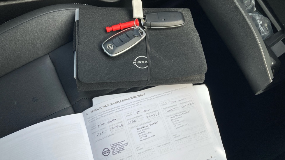 Nissan Juke 1.6 Hybrid Tekna 5dr Auto Hybrid Hatchback - Image 19