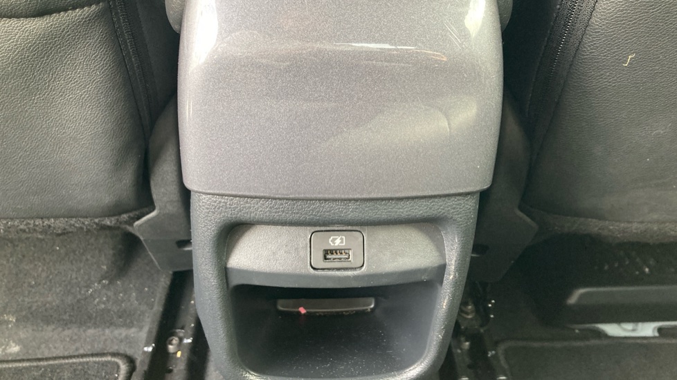 Nissan Juke 1.6 Hybrid Tekna 5dr Auto Hybrid Hatchback - Image 23
