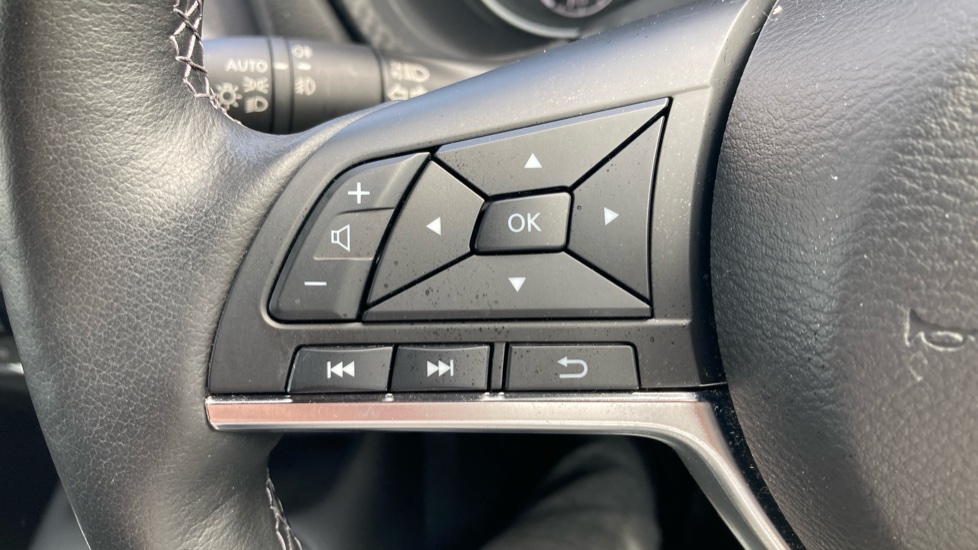 Nissan Juke 1.6 Hybrid Tekna 5dr Auto Hybrid Hatchback - Image 25