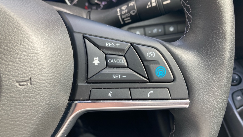 Nissan Juke 1.6 Hybrid Tekna 5dr Auto Hybrid Hatchback - Image 26