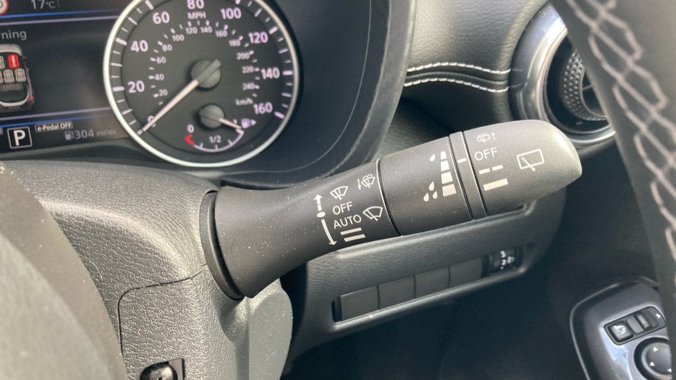 Nissan Juke 1.6 Hybrid Tekna 5dr Auto Hybrid Hatchback - Image 27