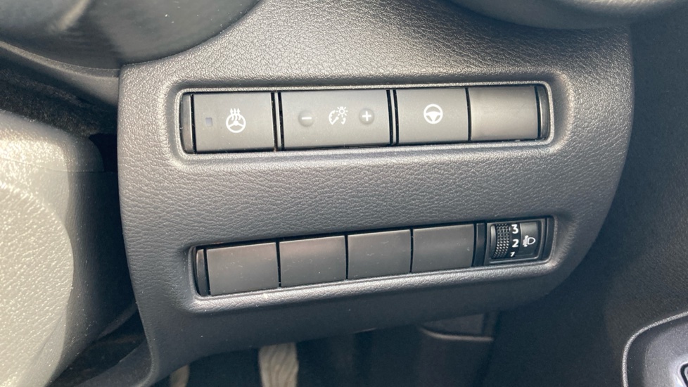 Nissan Juke 1.6 Hybrid Tekna 5dr Auto Hybrid Hatchback - Image 31