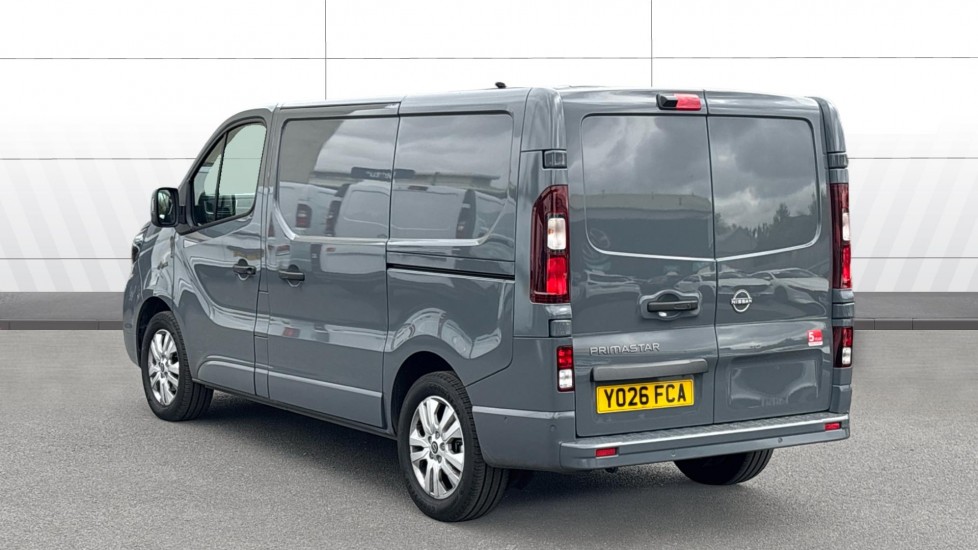 Nissan Primastar 30 L1 Diesel 2.0 dCi 170ps H1 Tekna Van Auto - Image 2