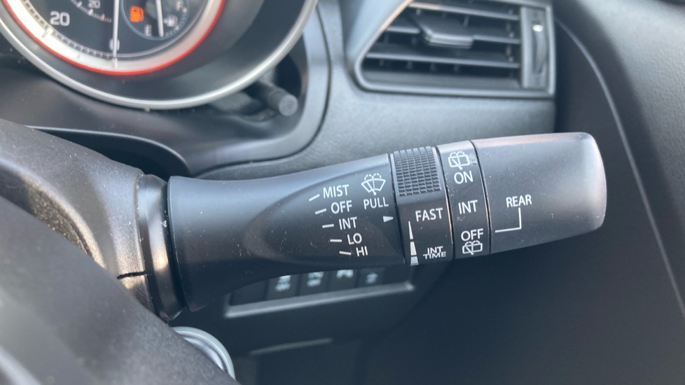 Suzuki Swift 1.2 Dualjet 83 12V Hybrid SZ-T 5dr Auto Petrol Hatchback - Image 27