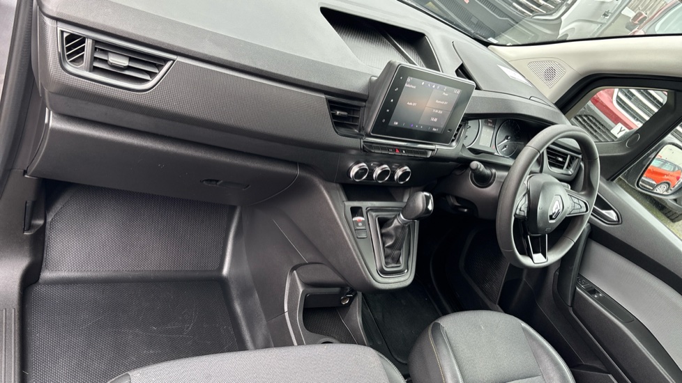 Renault Kangoo L1 E-Tech ML19 90kW 44kWh Advance Van Auto - Image 10