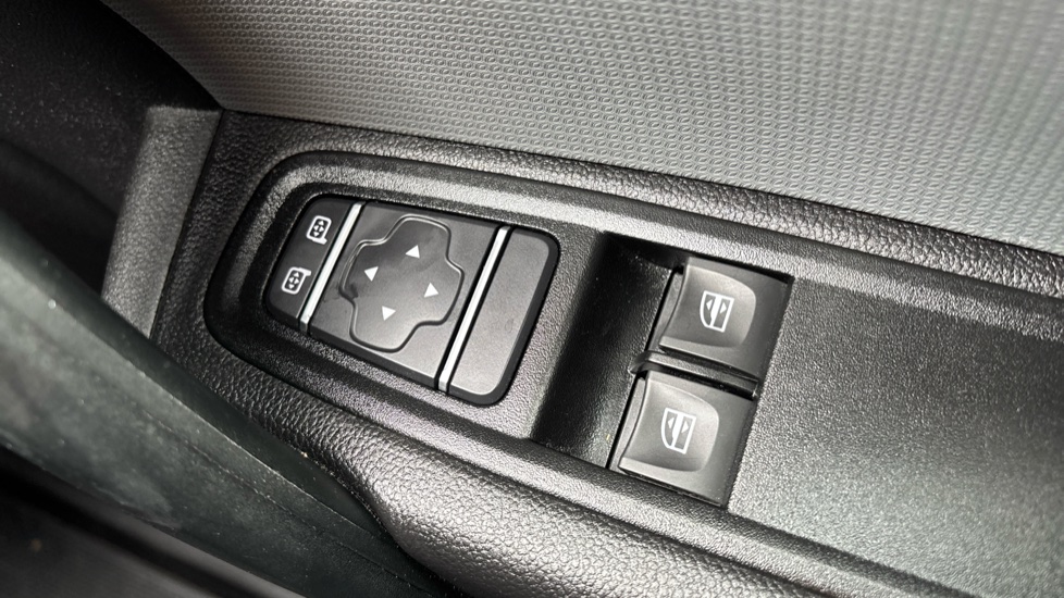 Renault Kangoo L1 E-Tech ML19 90kW 44kWh Advance Van Auto - Image 21