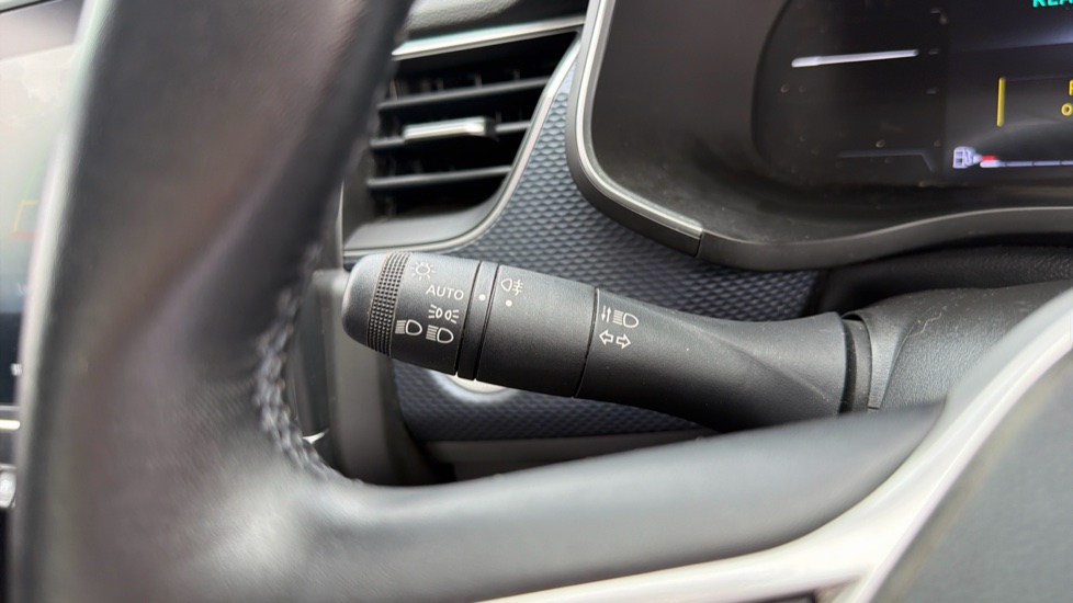 Renault Arkana 1.6 E-Tech FHEV 145 Evolution 5dr Auto Hybrid Estate - Image 25