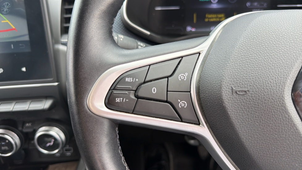 Renault Arkana 1.6 E-Tech FHEV 145 Evolution 5dr Auto Hybrid Estate - Image 26