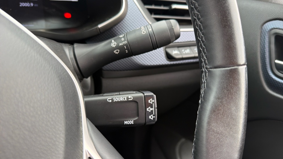 Renault Arkana 1.6 E-Tech FHEV 145 Evolution 5dr Auto Hybrid Estate - Image 27