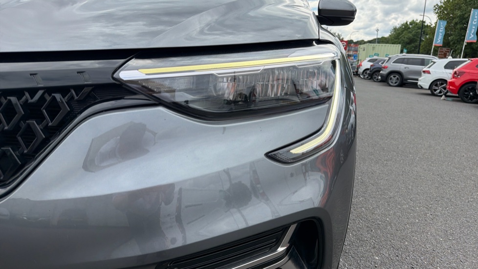 Renault Arkana 1.6 E-Tech FHEV 145 Evolution 5dr Auto Hybrid Estate - Image 36