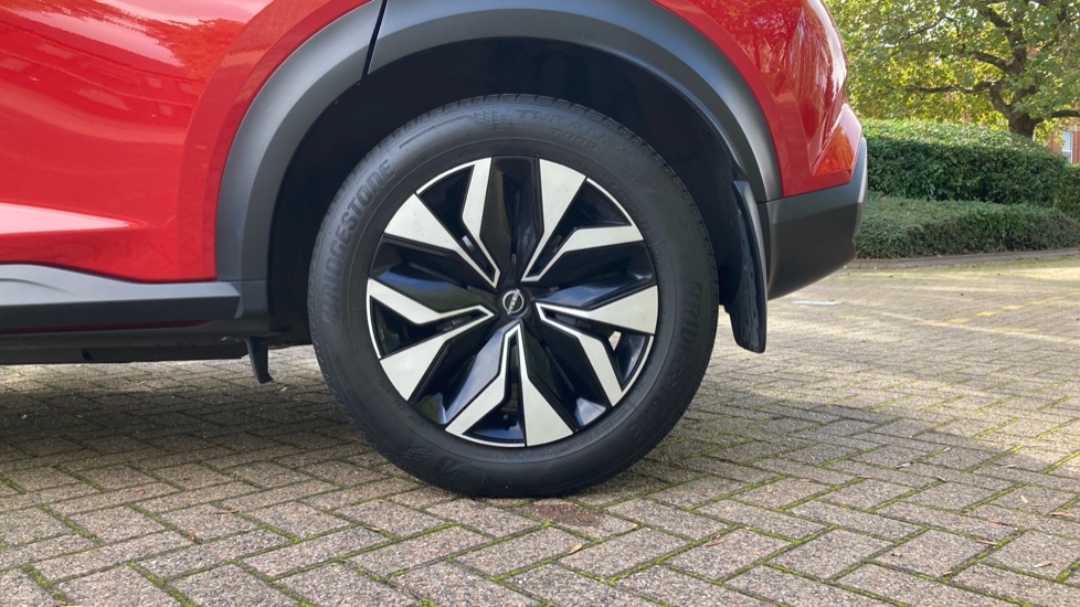 Nissan Juke 1.0 DiG-T 114 Acenta 5dr Petrol Hatchback - Image 7