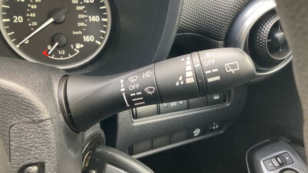 Nissan Juke 1.0 DiG-T 114 Acenta 5dr Petrol Hatchback - Image 26