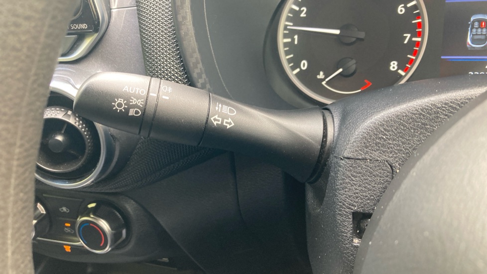 Nissan Juke 1.0 DiG-T 114 Acenta 5dr Petrol Hatchback - Image 27