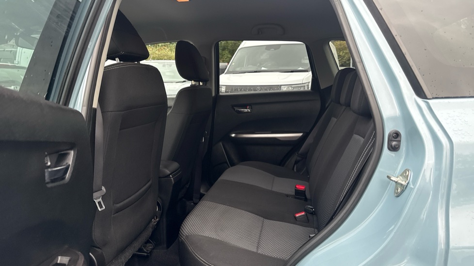 Suzuki Vitara 1.4 Boosterjet 48V Hybrid SZ-T 5dr Petrol Estate - Image 16