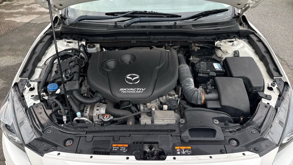 Mazda 3 2.2d SE-L Nav 4dr Diesel Saloon - Image 8