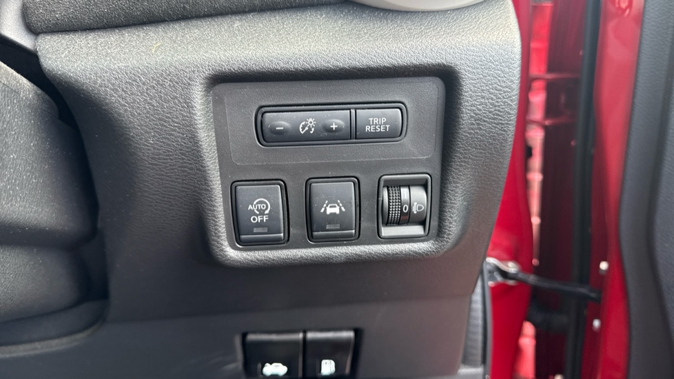Nissan Micra 1.0 IG-T 92 N-Sport 5dr Petrol Hatchback - Image 31