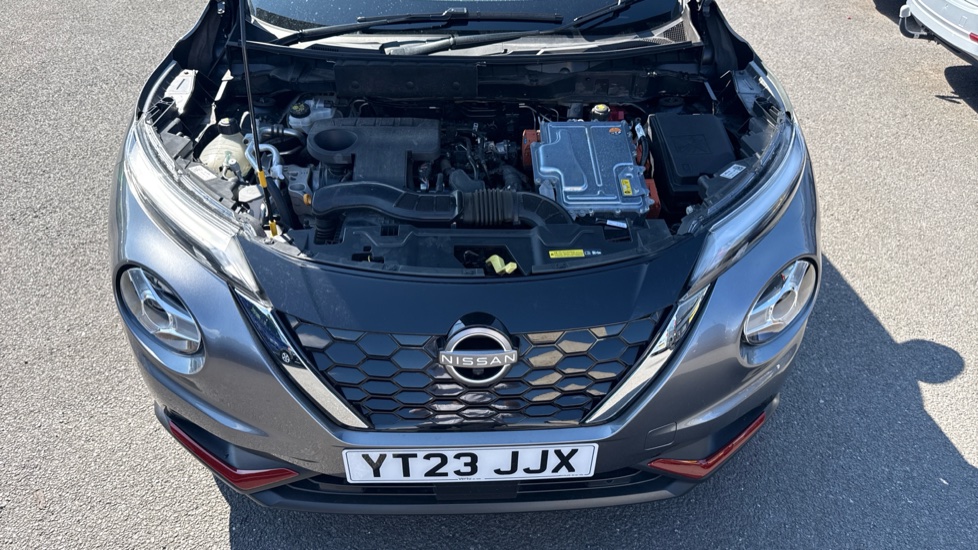 Nissan Juke 1.6 Hybrid Tekna 5dr Auto Hybrid Hatchback - Image 8