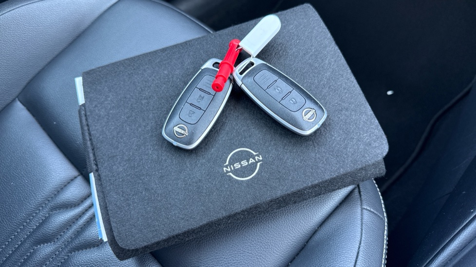 Nissan Juke 1.6 Hybrid Tekna 5dr Auto Hybrid Hatchback - Image 20