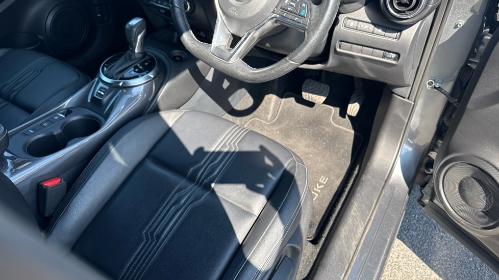 Nissan Juke 1.6 Hybrid Tekna 5dr Auto Hybrid Hatchback - Image 33