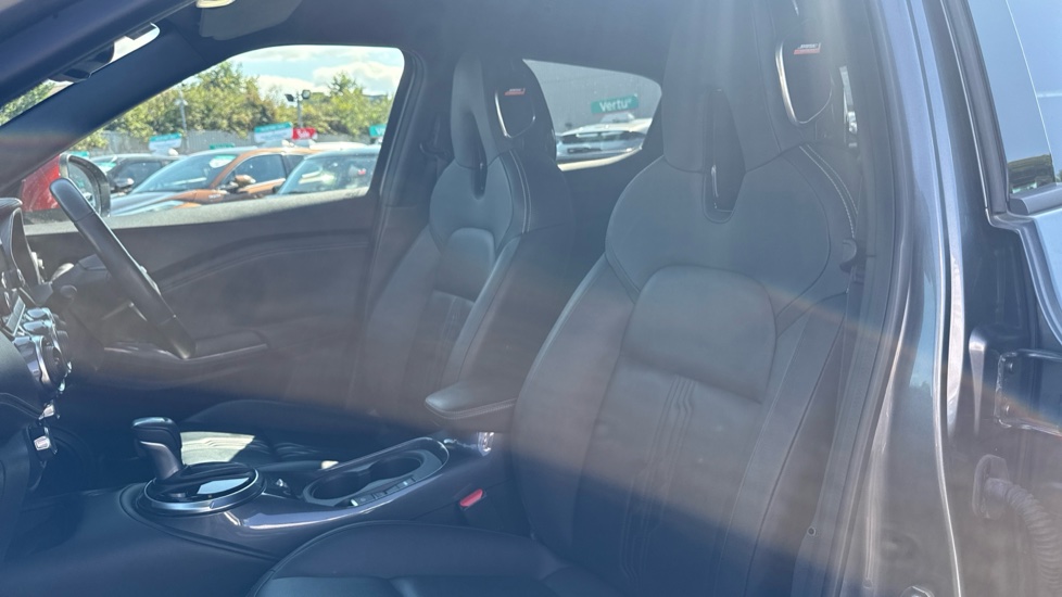 Nissan Juke 1.6 Hybrid Tekna 5dr Auto Hybrid Hatchback - Image 36