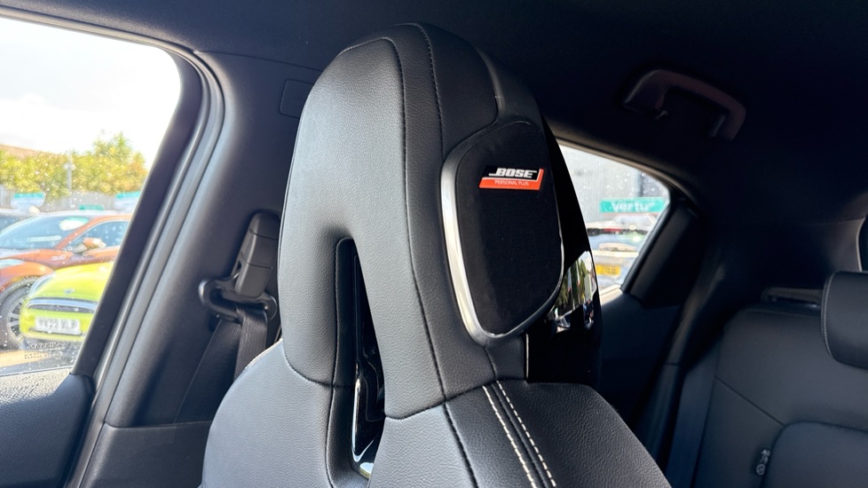 Nissan Juke 1.6 Hybrid Tekna 5dr Auto Hybrid Hatchback - Image 37