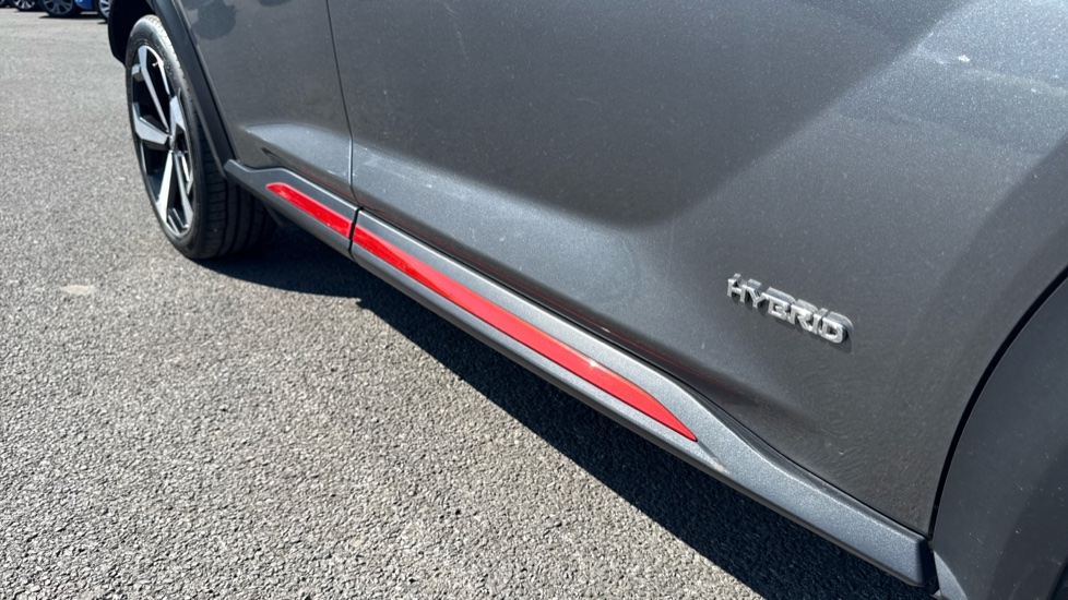 Nissan Juke 1.6 Hybrid Tekna 5dr Auto Hybrid Hatchback - Image 42