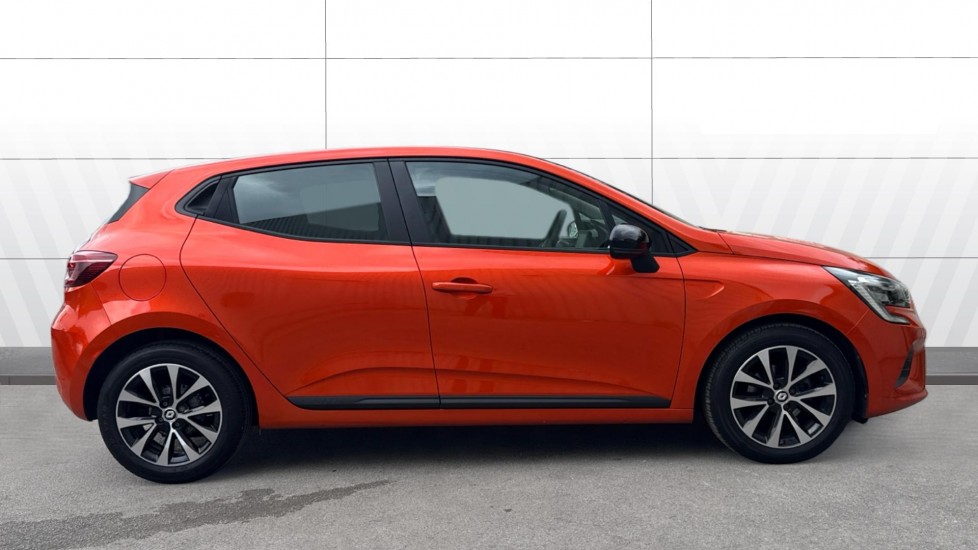 Renault Clio 1.0 TCe 90 Evolution 5dr Petrol Hatchback - Image 5