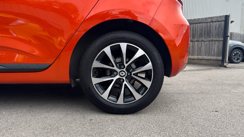 Renault Clio 1.0 TCe 90 Evolution 5dr Petrol Hatchback - Image 7