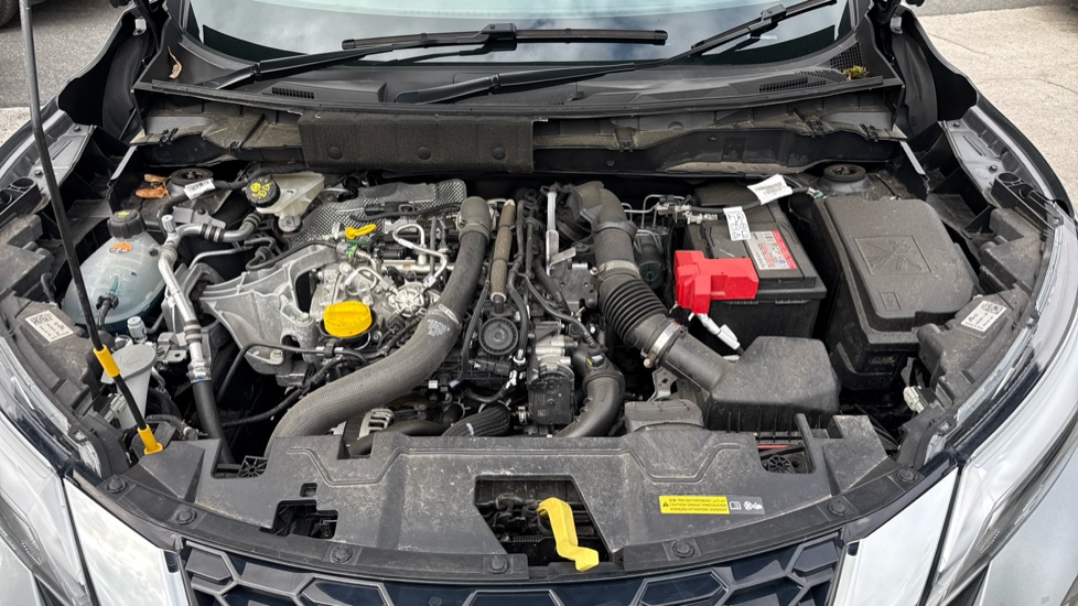 Nissan Juke 1.0 DiG-T N-Connecta 5dr Petrol Hatchback - Image 8