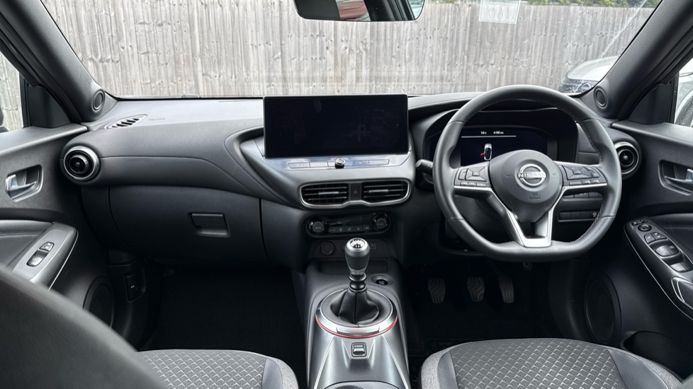 Nissan Juke 1.0 DiG-T N-Connecta 5dr Petrol Hatchback - Image 10