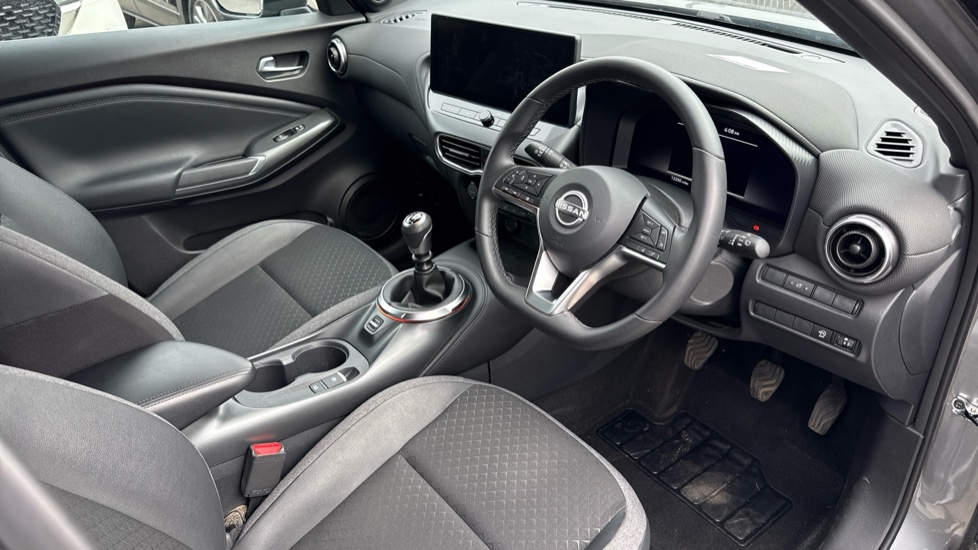 Nissan Juke 1.0 DiG-T N-Connecta 5dr Petrol Hatchback - Image 11