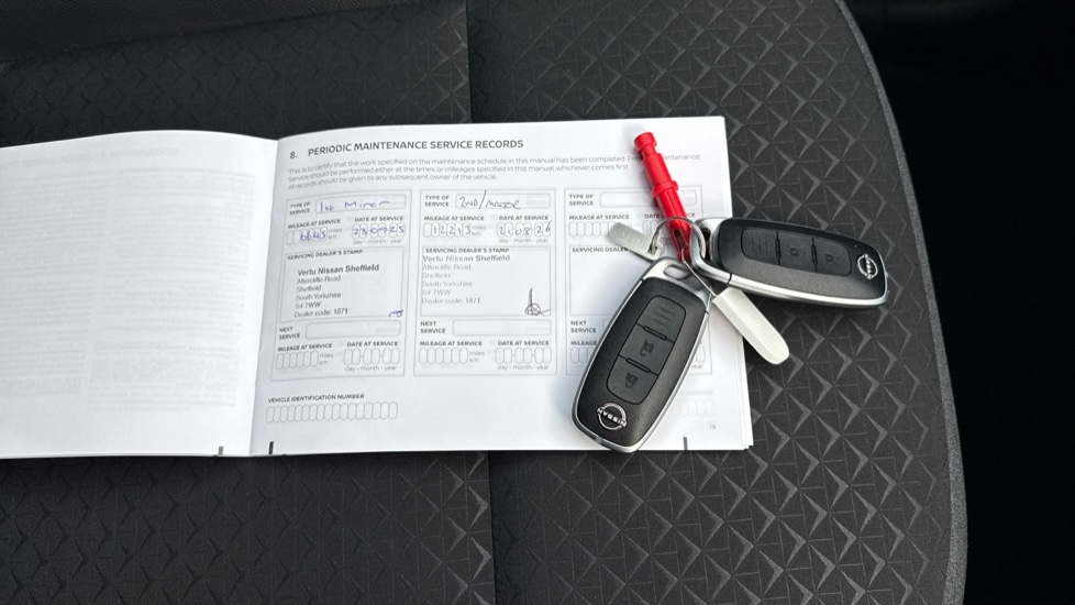Nissan Juke 1.0 DiG-T N-Connecta 5dr Petrol Hatchback - Image 19