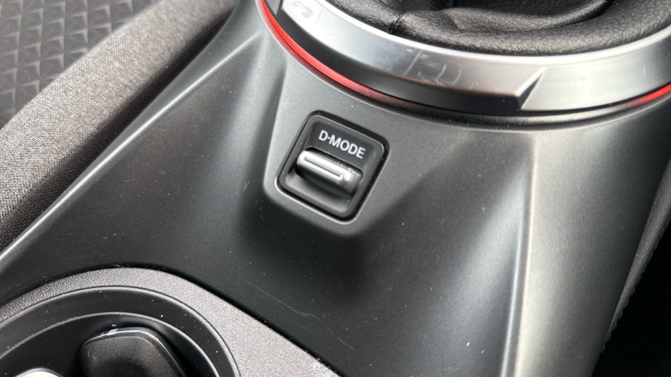 Nissan Juke 1.0 DiG-T N-Connecta 5dr Petrol Hatchback - Image 30